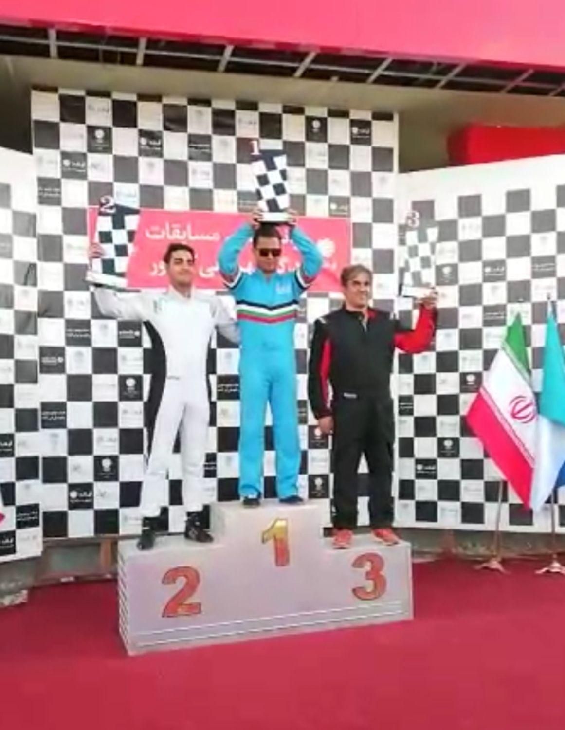 آموزش رانندگی تضمین۳جلسه/باقهرمان اتومبیلرانی کشور|خدمات آموزشی|شیراز, معالیآباد|دیوار