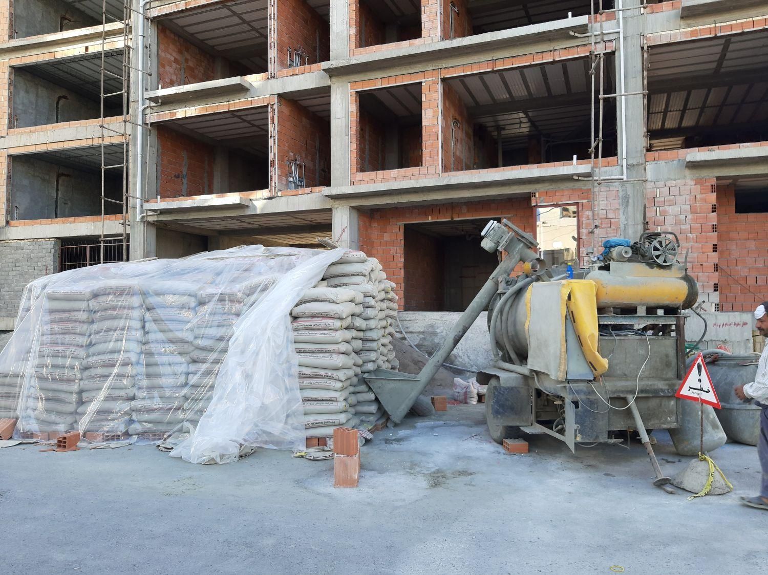 استخدام کارگر ساده برای فوم بتن|استخدام معماری، عمران و ساختمانی|بابلسر, |دیوار