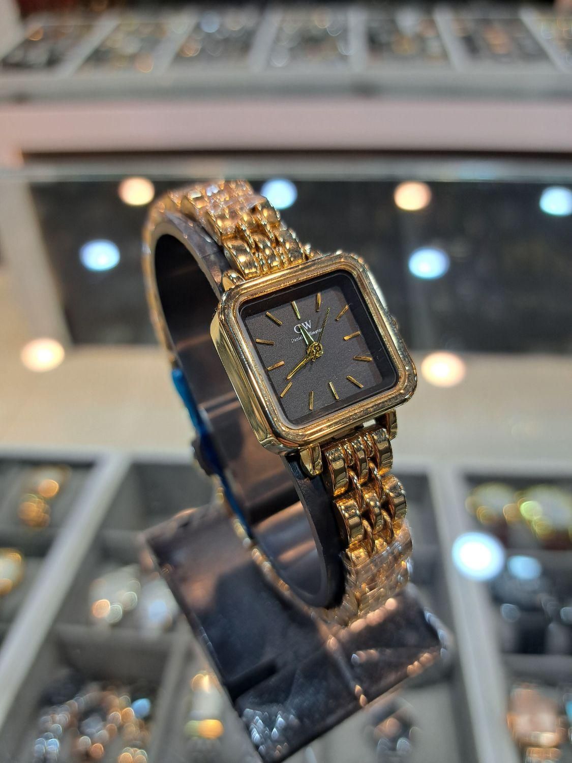 ساعت مچی مربعی ترند زنانه شرکتی (رنگبندی)|ساعت|مشهد, راهنمایی|دیوار