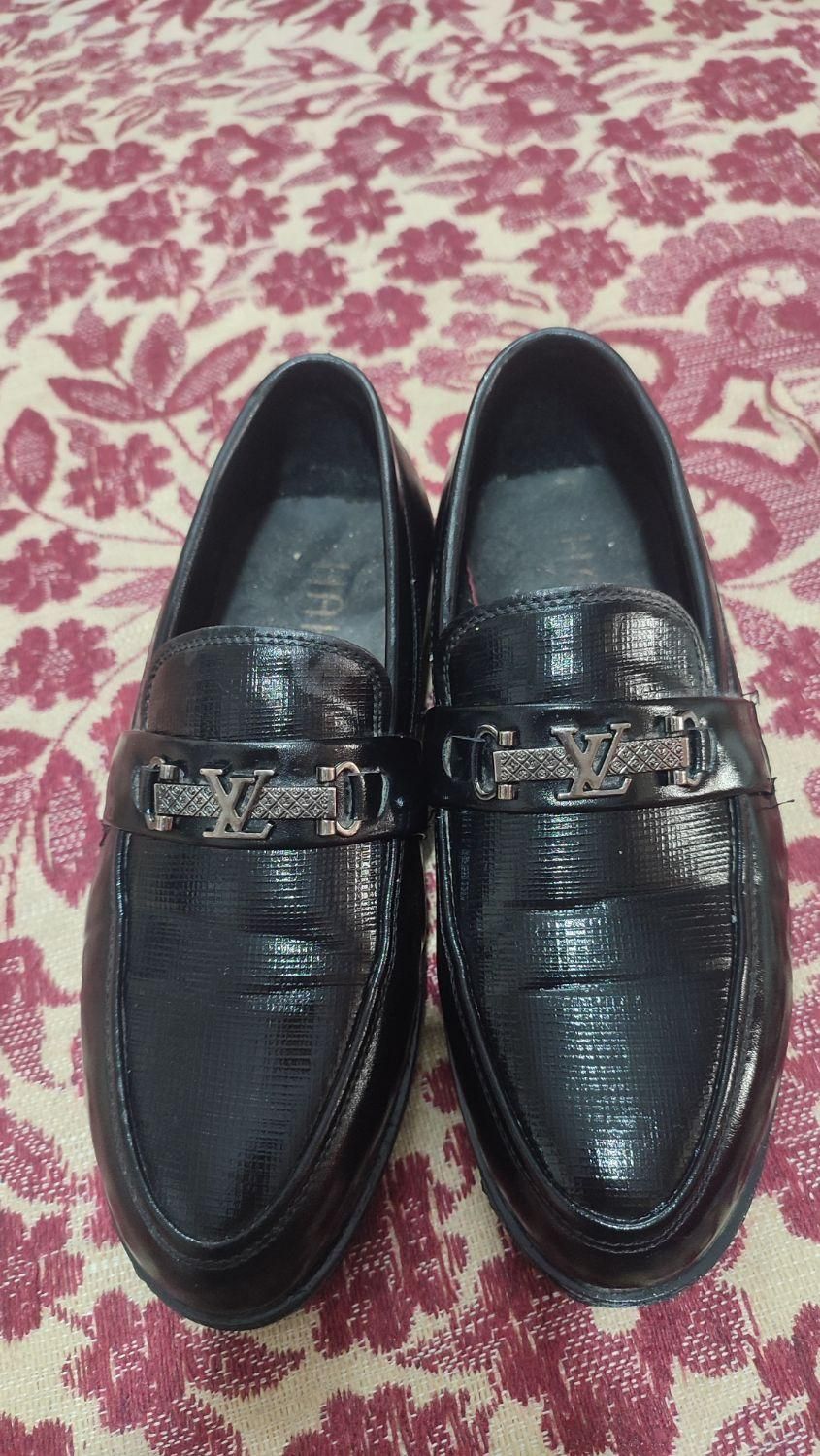 کفش کالج|کیف، کفش، کمربند|قرچک, دانشگاه پیام نور قرچک|دیوار