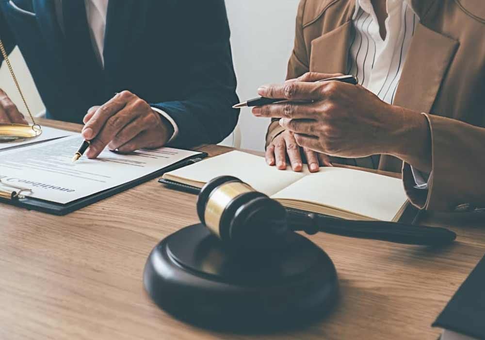 ارتباط با وکیل پایه یک دادگستری|خدمات مالی، حسابداری، بیمه|بابل, |دیوار