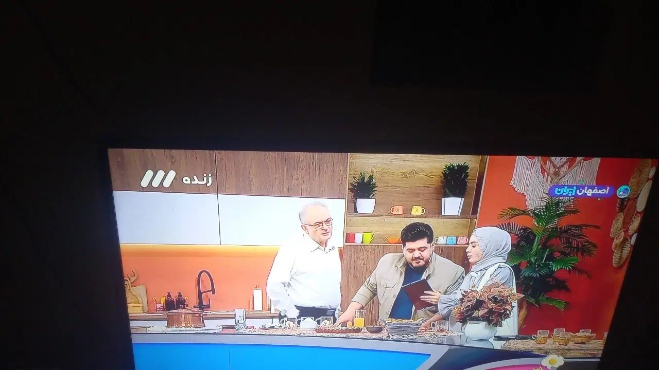 تلویزیون سامسونگ ۴۳ اینچ اصل پایه  و بلوتوث نت|تلویزیون و پروژکتور|اهواز, حصیرآباد|دیوار