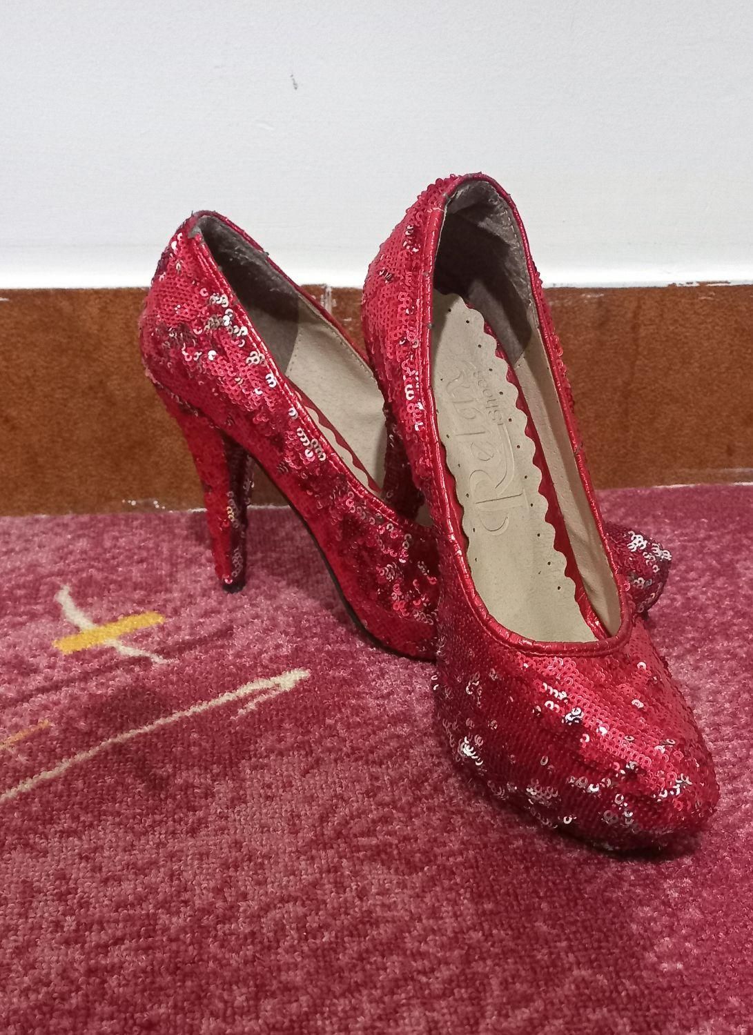 کفش مجلسی|کیف، کفش، کمربند|اردبیل, |دیوار