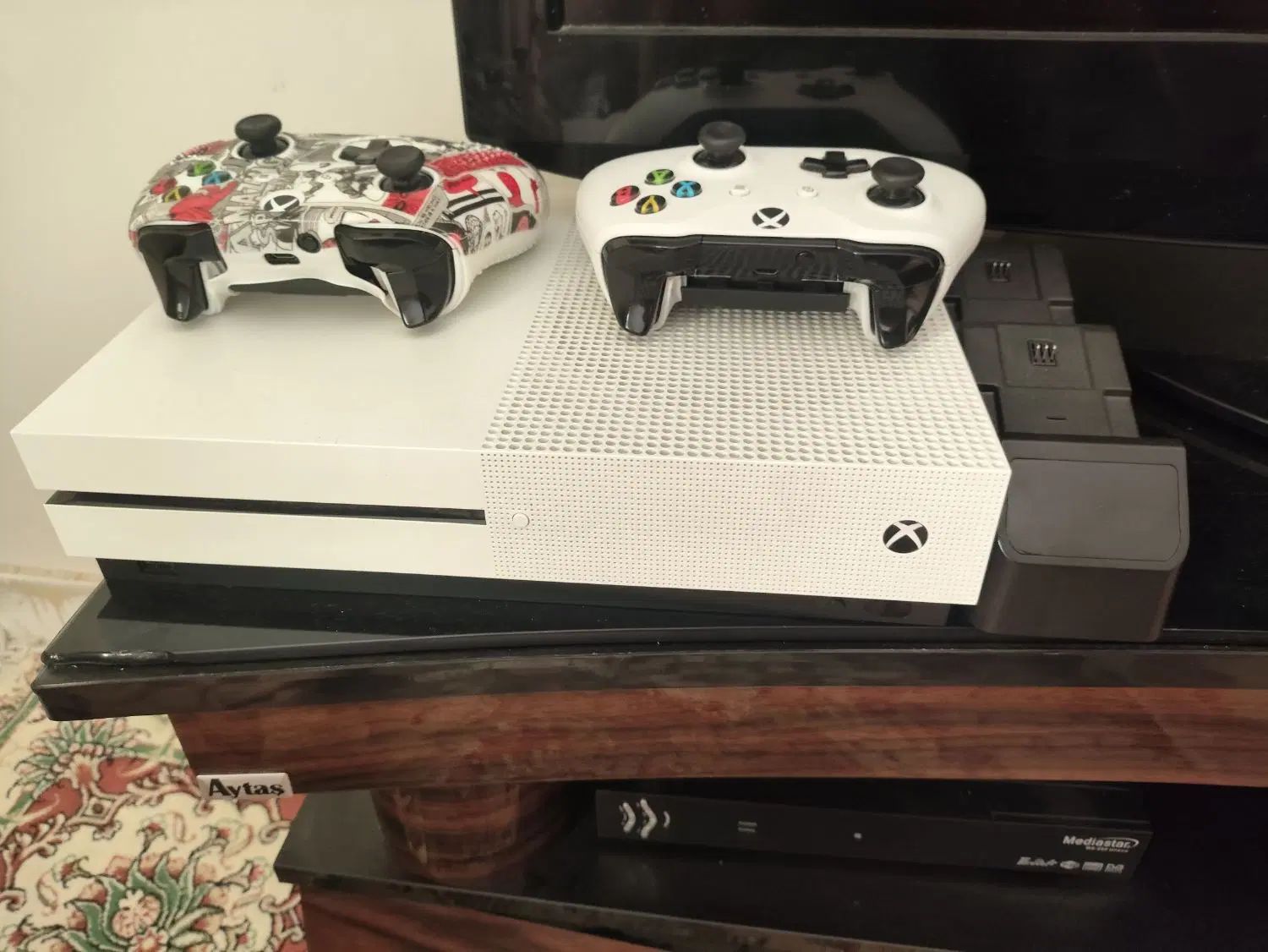 Xbox one s در حد نو|کنسول، بازی ویدئویی و آنلاین|تهران, نیروی هوایی (پیروزی)|دیوار