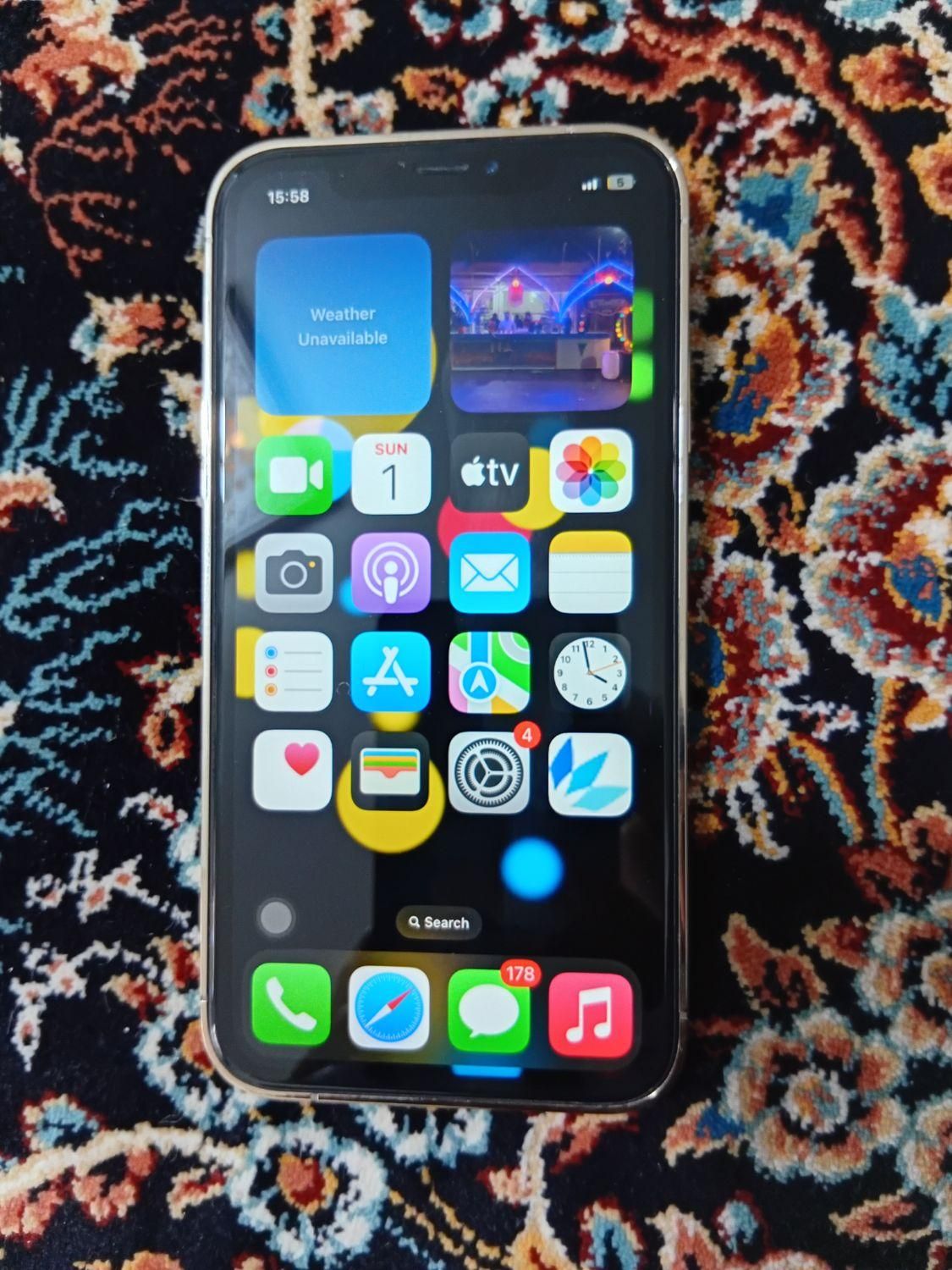 اپل iPhone XR با حافظهٔ ۱۲۸ گیگابایت|موبایل|تهران, اکباتان|دیوار