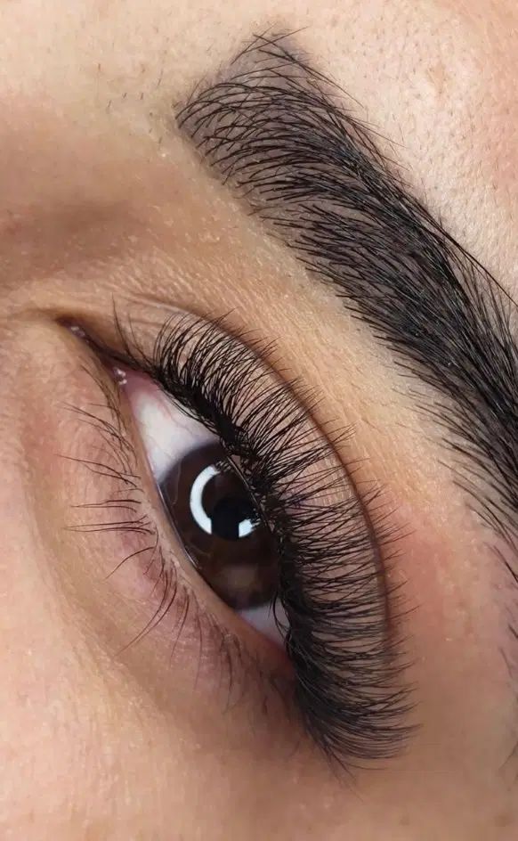 ارائه خدمات اکستنشن مژه ولیفت مژه وابرو|خدمات آرایشگری و زیبایی|آبیک, |دیوار