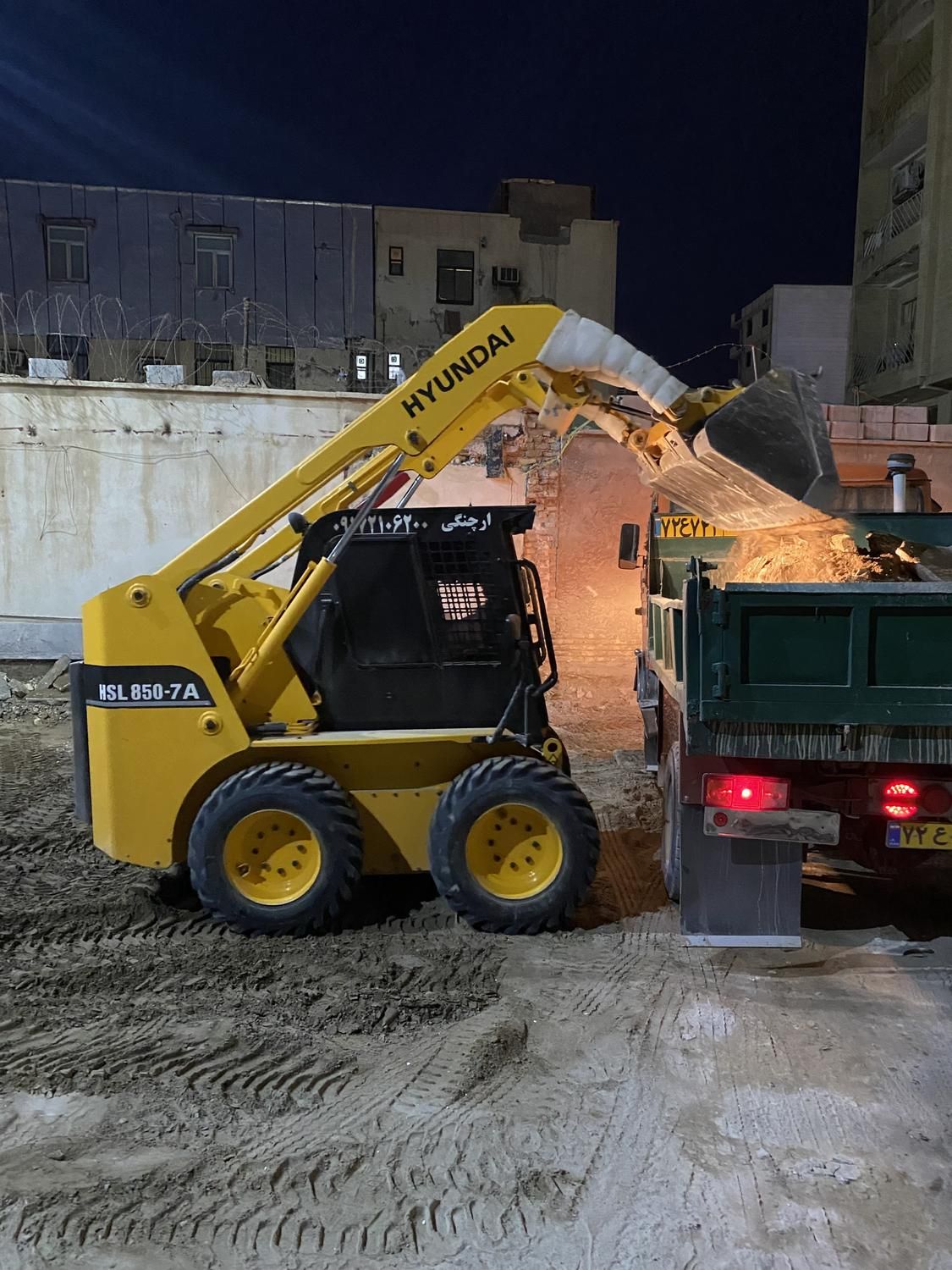 حمل نخاله با مینی لودر و خاور|خدمات حمل و نقل|بندرعباس, |دیوار