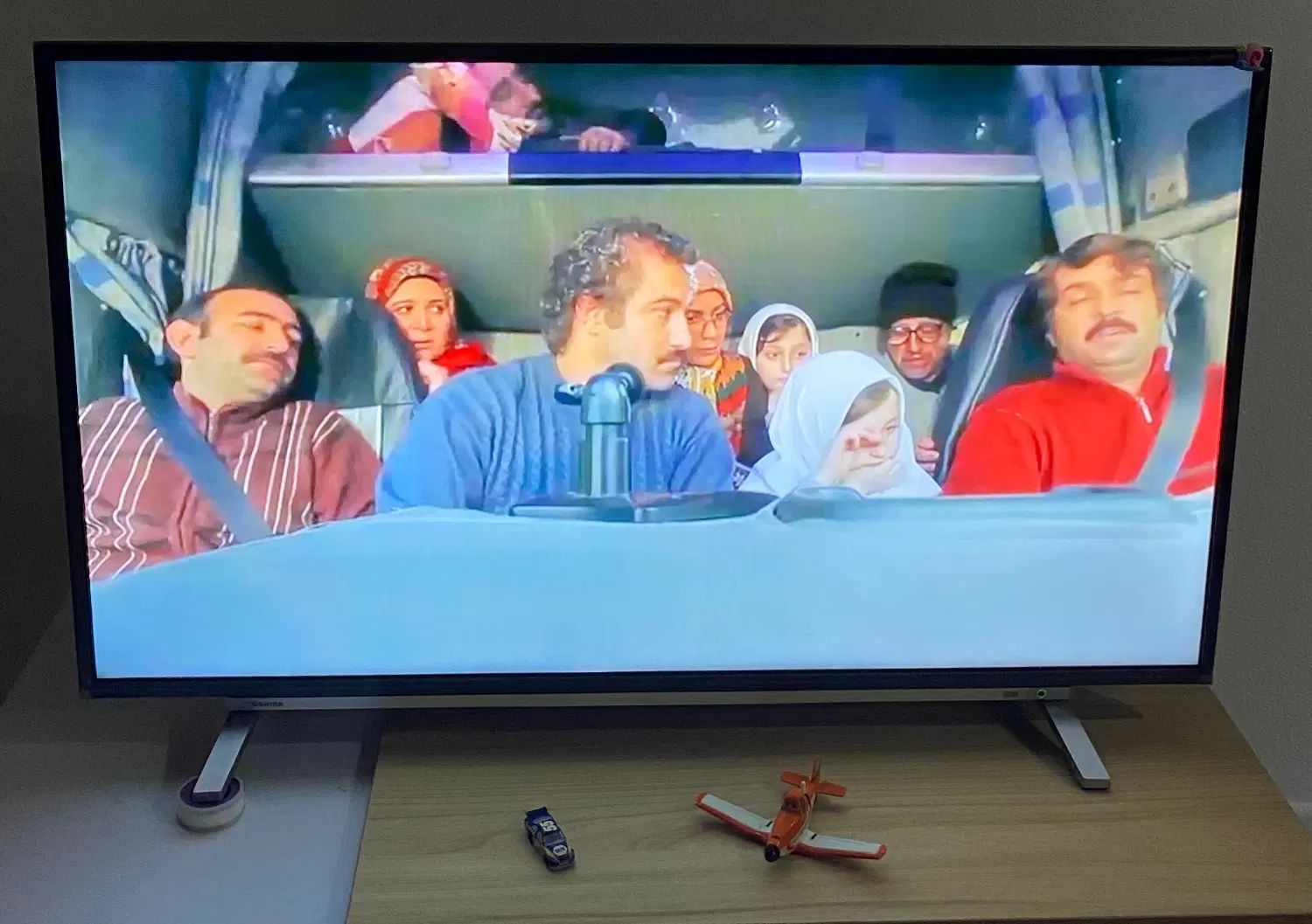 تلویزیون توشیبا اصل هوشمند اندروید یکماه کار|تلویزیون و پروژکتور|شیراز, شهرک استقلال|دیوار