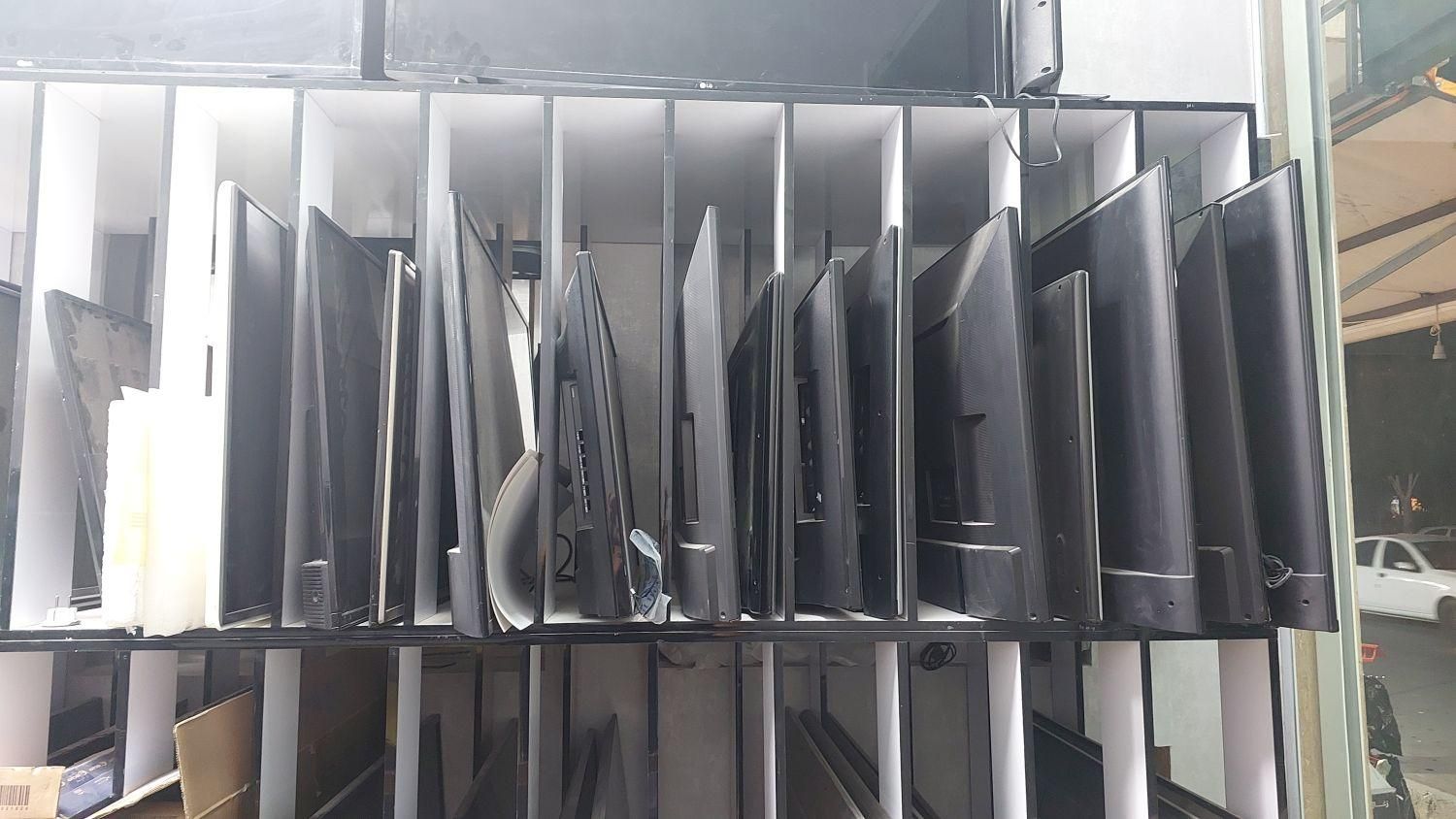 خریدار وتعمیرتلویزیون ال ای دی وال سی دی پنل شکسته|خدمات پیشه و مهارت|شاهین‌شهر, فردوسی|دیوار