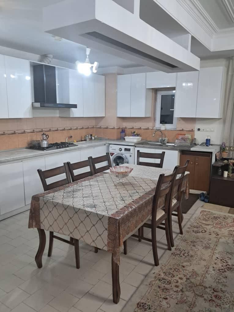 اجاره ۱۳۰ متری سه خواب/ میدان دریاچه/خوش نقشه|اجارهٔ آپارتمان|تهران, دریاچه شهدای خلیج فارس|دیوار