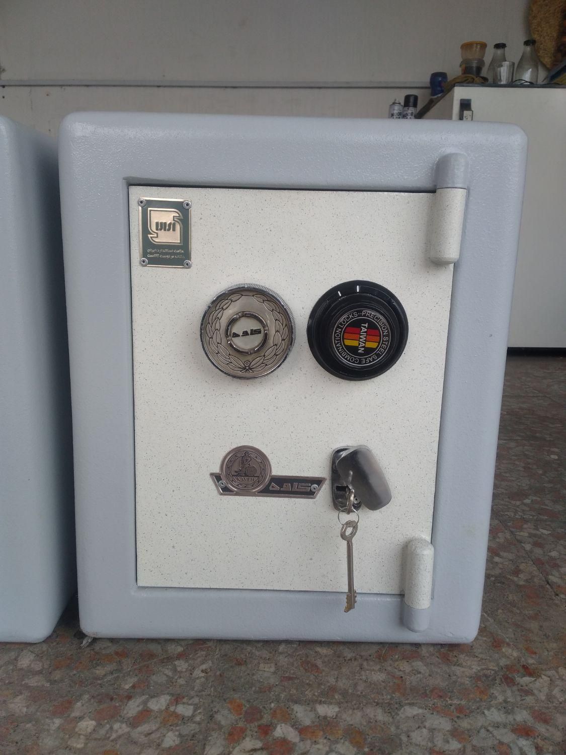 گاوصندوق مدل 150kr رمزی کلیدی خونگی کاوه گاو صندوق|ابزارآلات|تهران, افسریه شمالی|دیوار