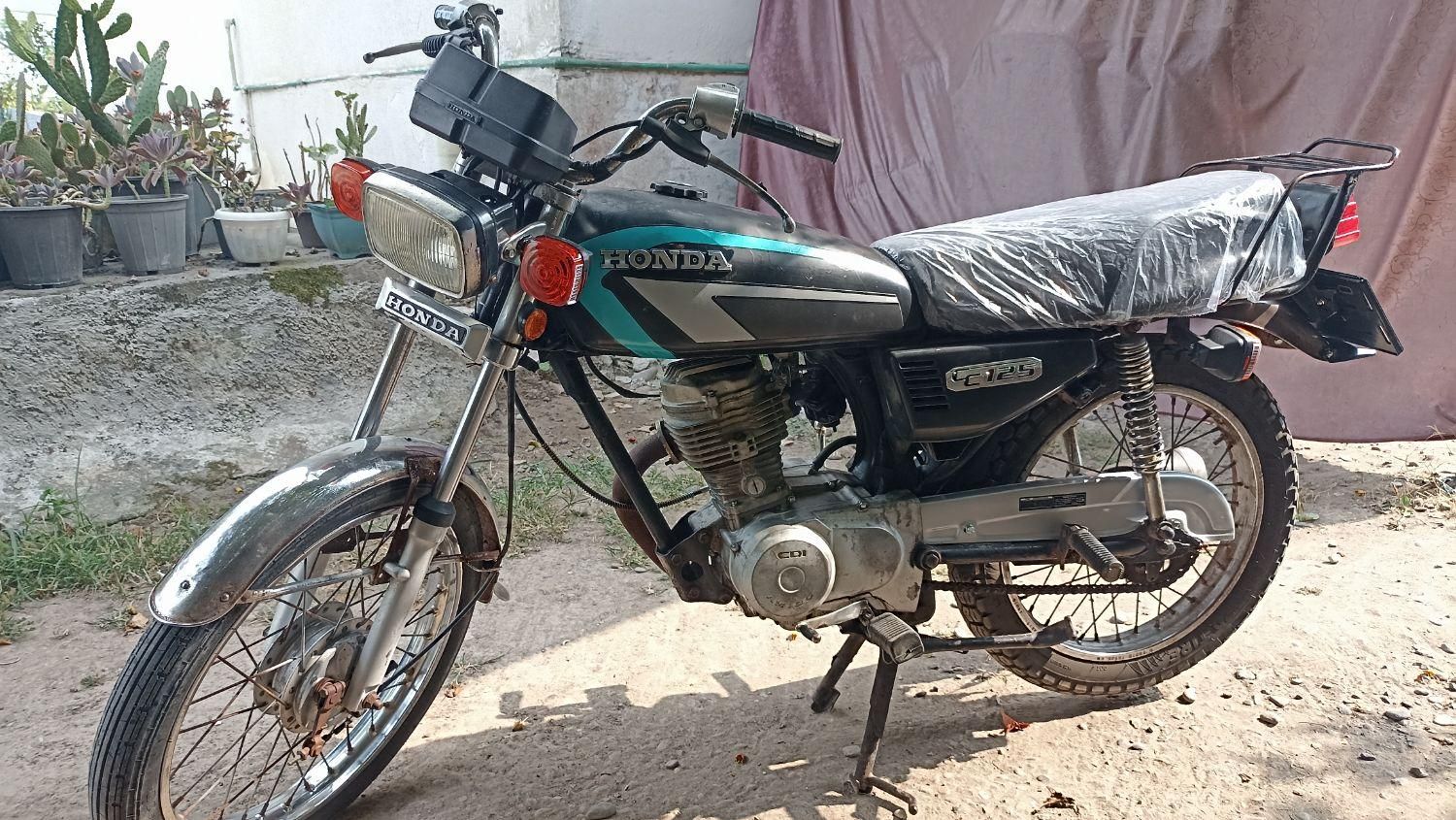 موتور هوندا ۱۲۵ مشکی|موتورسیکلت|لشت نشا, |دیوار