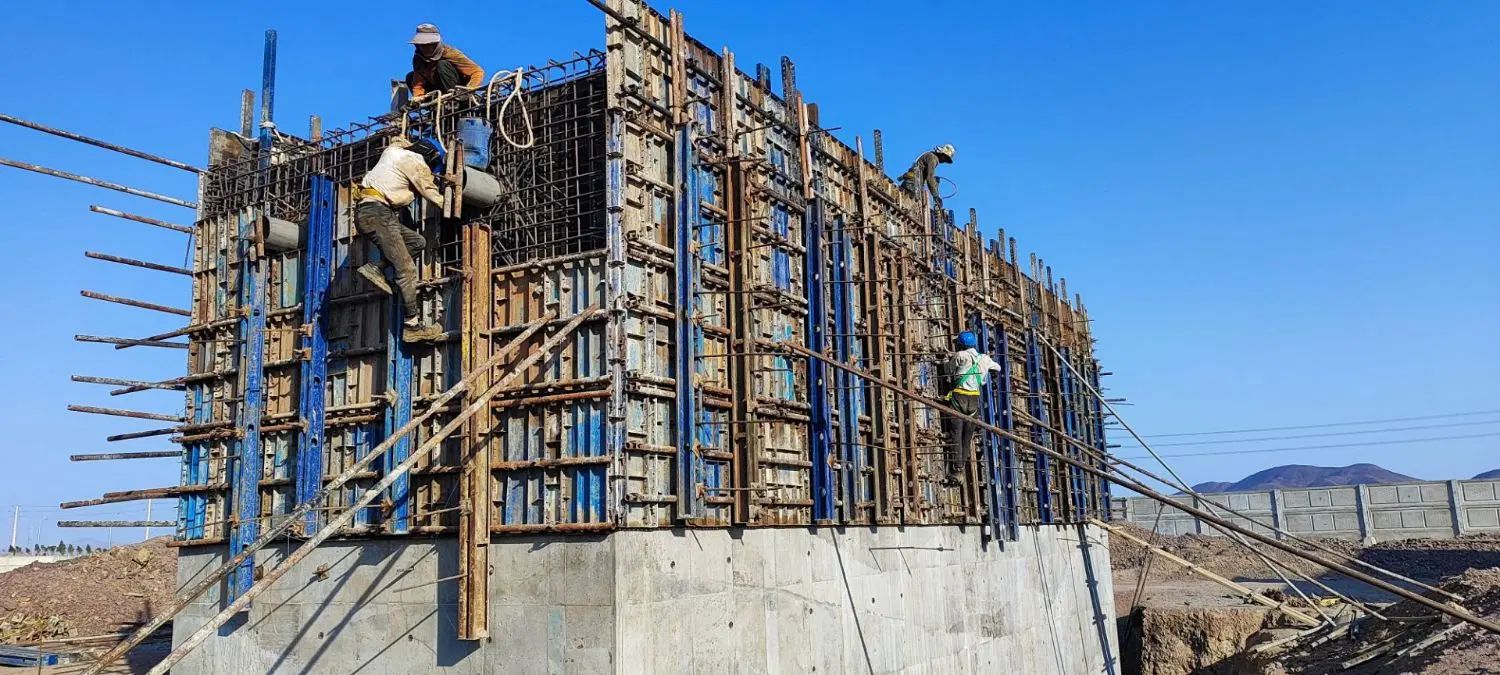 آرماتور بندی و قالب بندی اسکلت بتنی و استخر|خدمات پیشه و مهارت|کرج, حصارک بالا|دیوار
