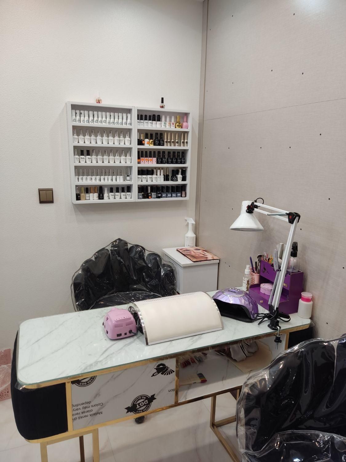 دعوت به همکاری  در لاین های آرایشی|اجارهٔ دفتر کار، اتاق اداری، مطب|شاهین‌شهر, نظامی|دیوار