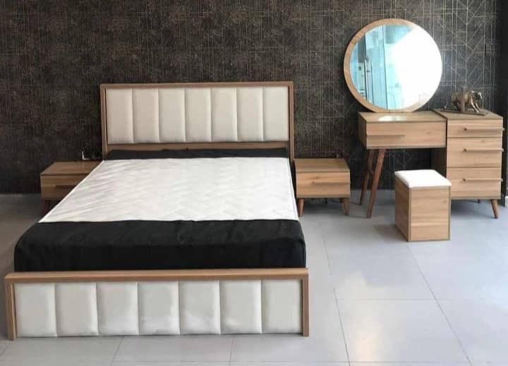 تخت تختخواب سرویس خواب میز توالت میز آرایش|تخت و سرویس خواب|بندر انزلی, کارآموزی|دیوار