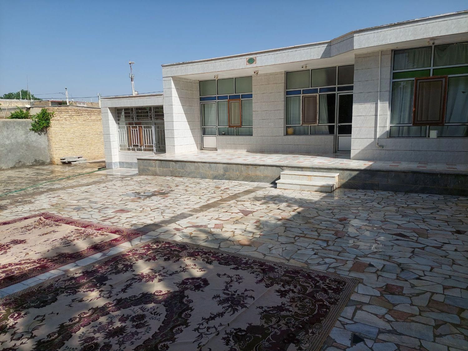 اجاره ویلا چادگان|اجارهٔ کوتاه‌مدت ویلا و باغ|چادگان, |دیوار