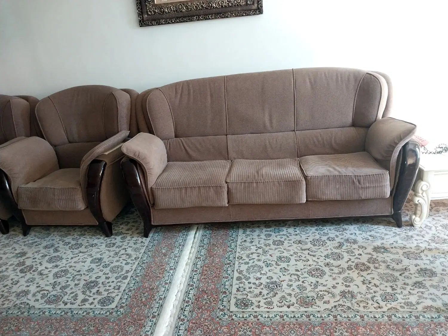 مبل راحتی هفت نفره سالم|مبلمان خانگی و میز عسلی|کرج, باغستان|دیوار