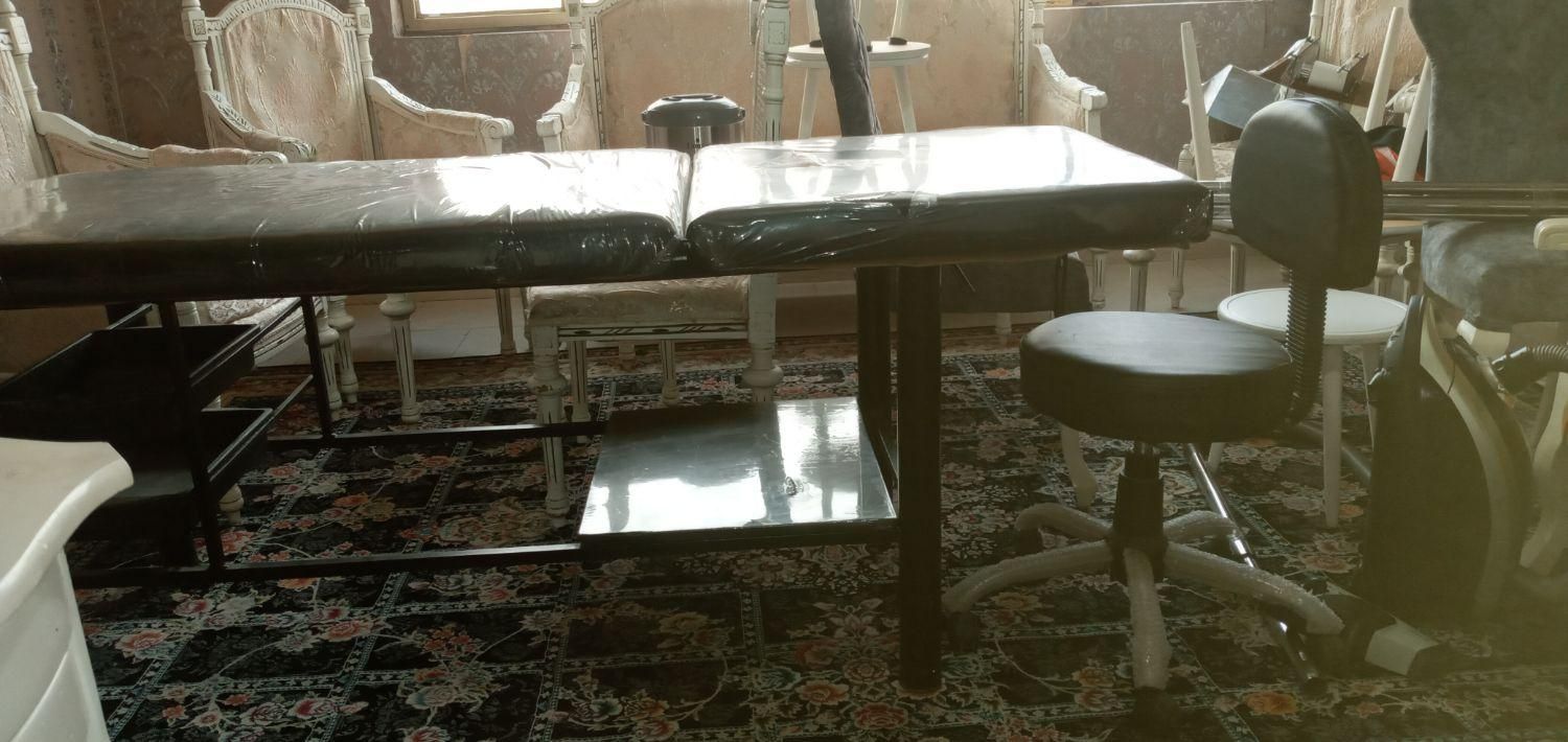 تخت مژه و صندلی استادکار|تخت و سرویس خواب|کرج, حصارک بالا|دیوار