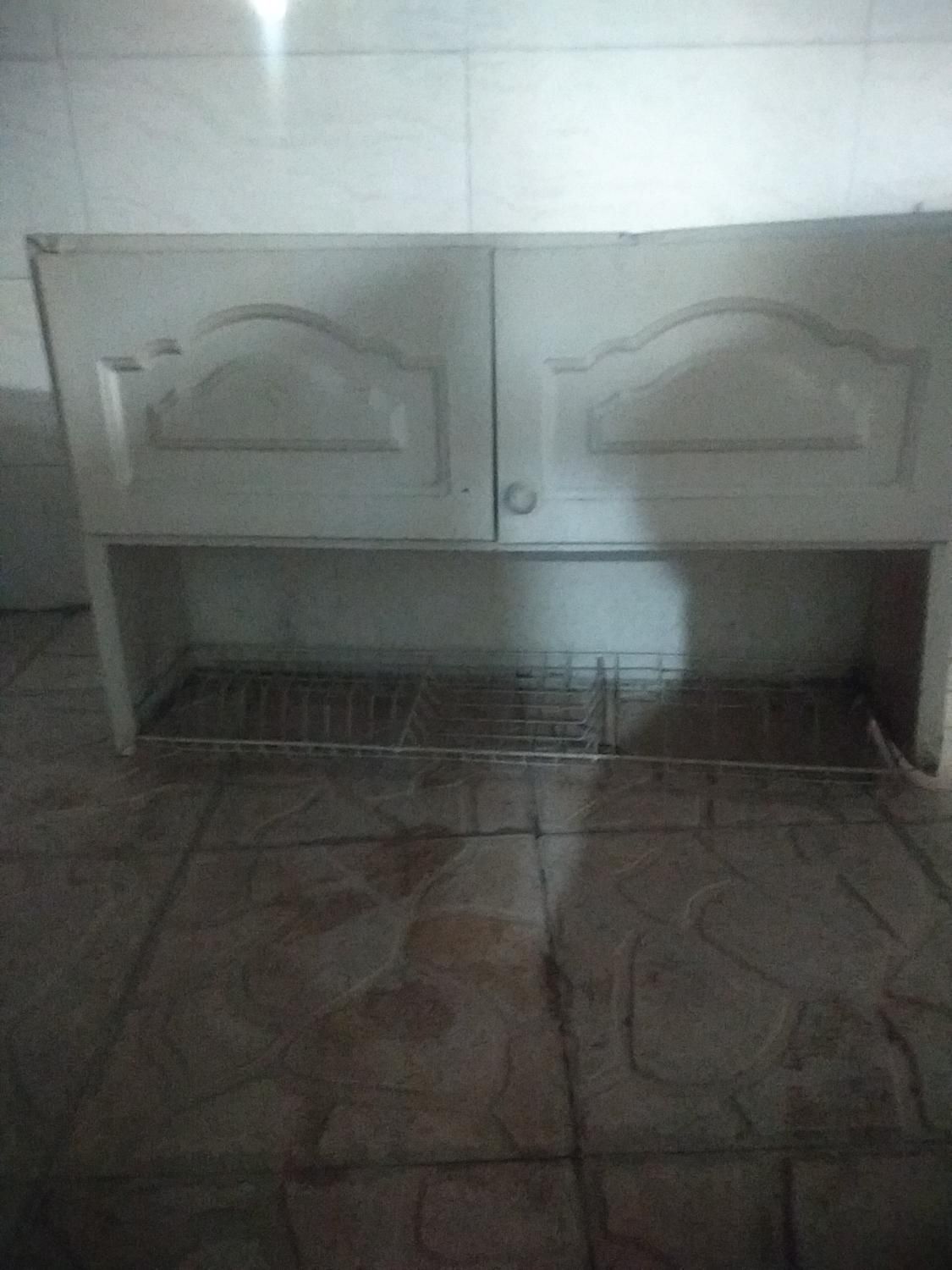 آبچکان کارکرده و سالم|آب‌چکان و نظم‌دهنده ظروف|باقرشهر, |دیوار