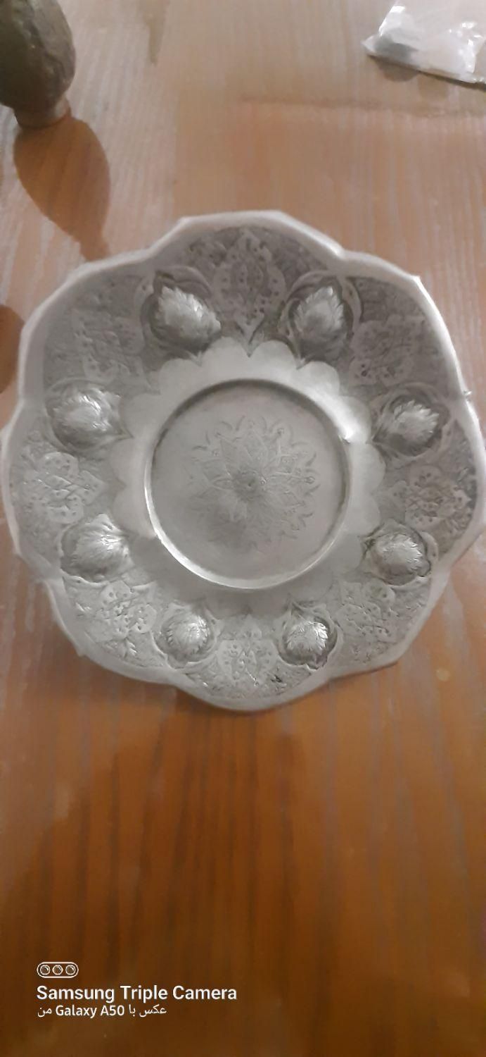 سینی نقره قلم کاری صوفیه|کلکسیون اشیاء عتیقه|رشت, کوی حسینی|دیوار