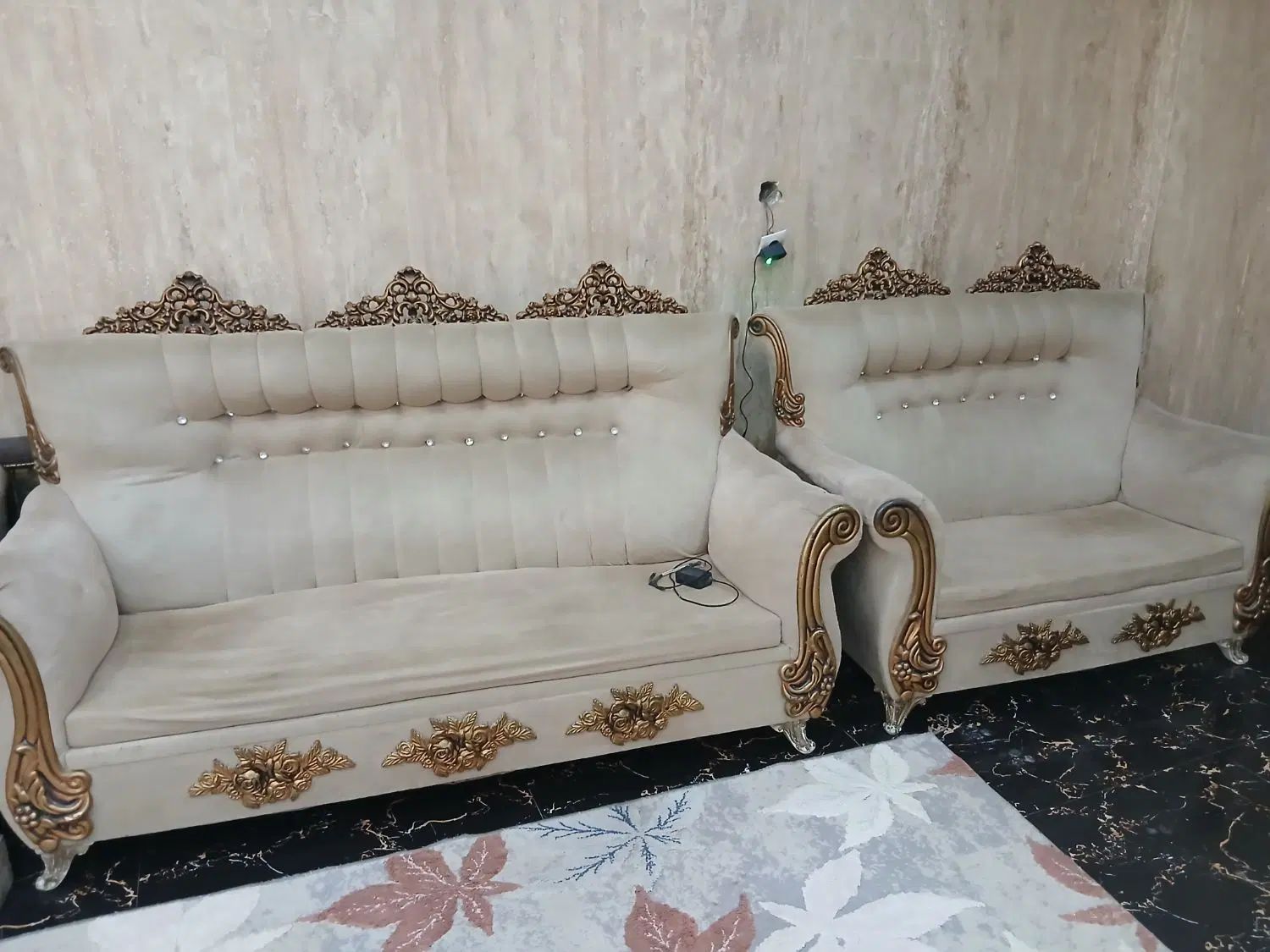 مبل بسیار تمیز|مبلمان خانگی و میز عسلی|مشهد, آیت الله کاشانی|دیوار