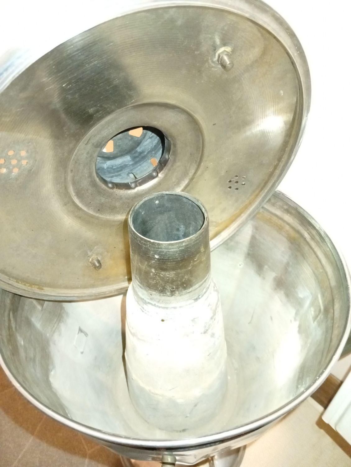 سماور قدیمی نفتی|سماور، چای‌ساز، قهوه‌ساز|کرمان, |دیوار