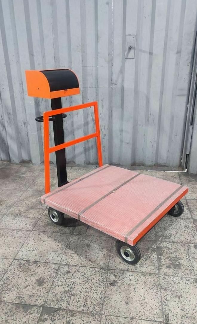 باسکول ، ترازو ۵۰۰ کیلو چرخ دار ابعاد ۸۰×۸۰|فروشگاه و مغازه|اصفهان, عسگریه|دیوار