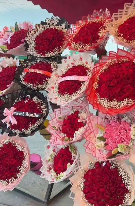 دسته گل رز هلندی به همراه ژیپسفولیا|گل و گیاه طبیعی|تهران, شهرک آزادی|دیوار