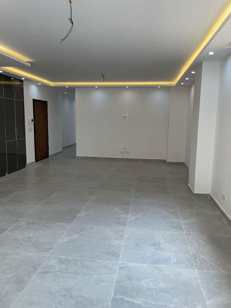 فروش واحد ۱۰۷ متری کلیدنخورده بر دوم پاسداران|فروش آپارتمان|بندر انزلی, پاسداران|دیوار