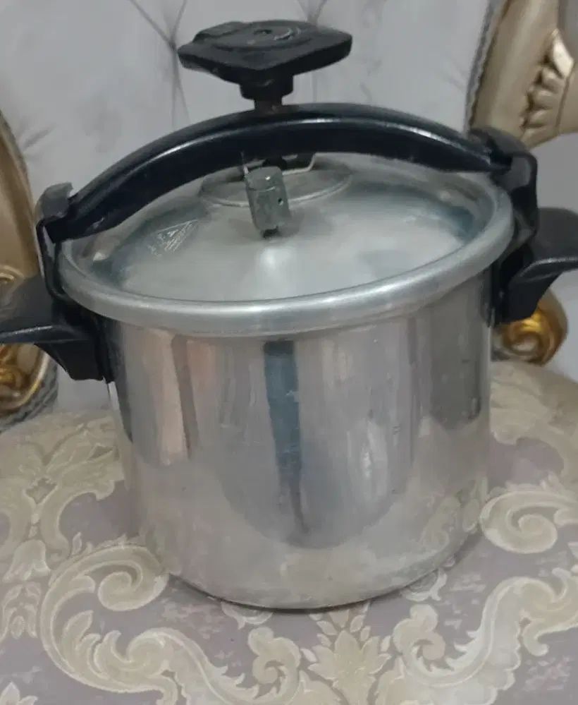 زودپز|ظروف پخت‌وپز|رشت, فلسطین|دیوار