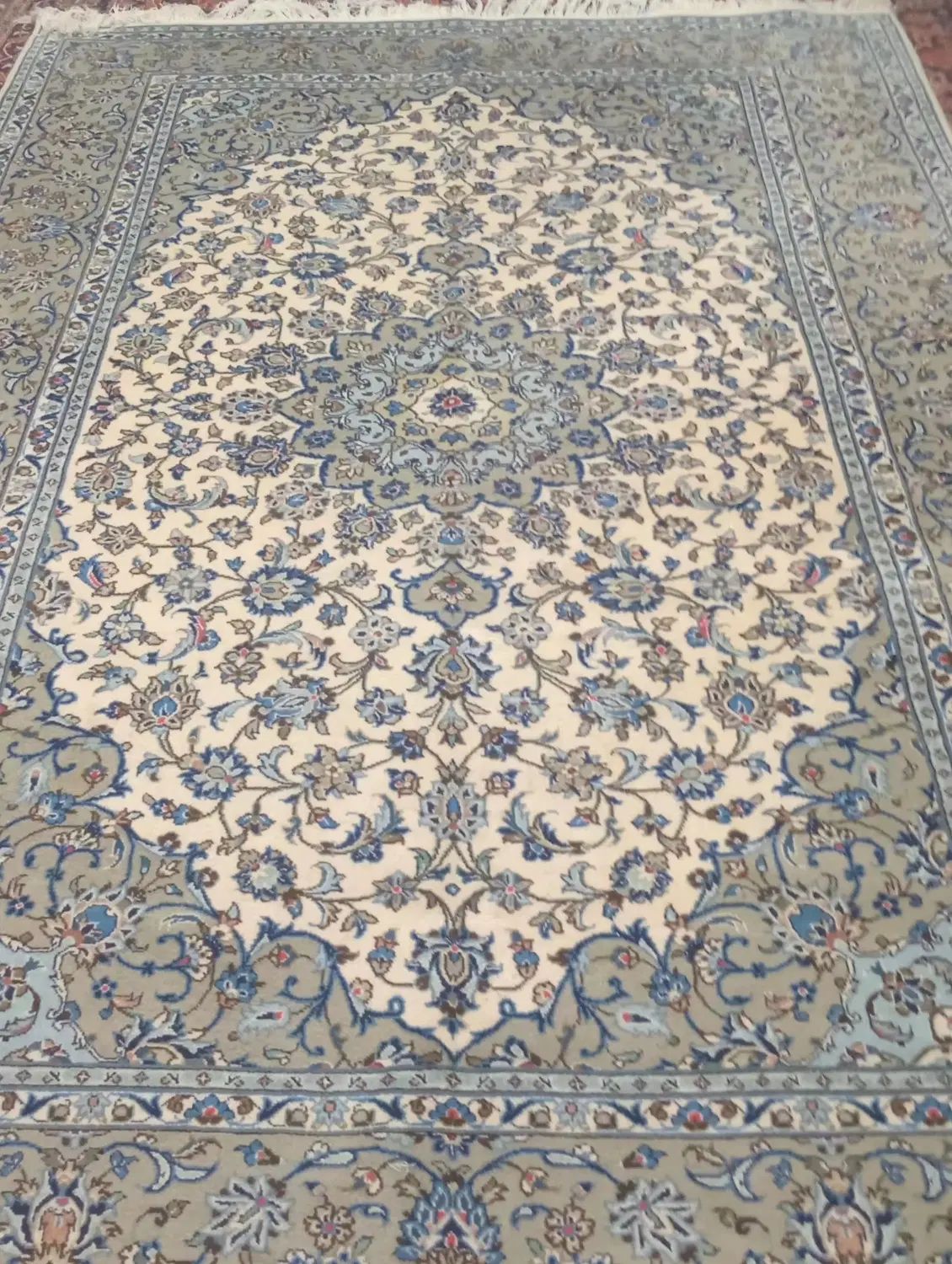 فرش جفت اردکان|فرش|اصفهان, نقش جهان|دیوار