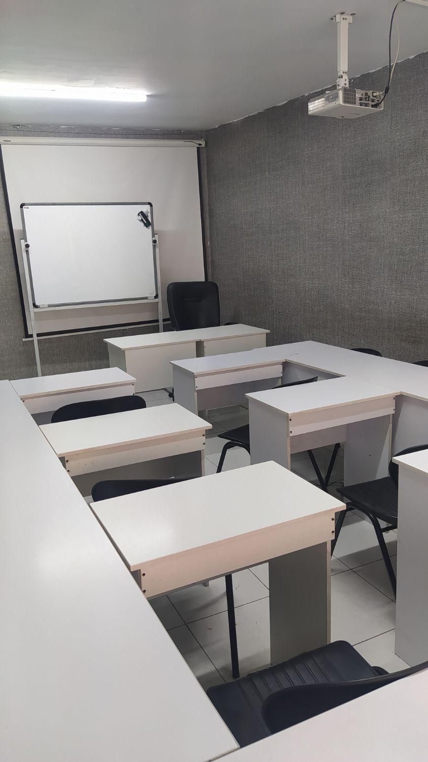 اجاره ساعتی کلاس آموزشی در میدان انقلاب|اجارهٔ کوتاهمدت دفتر کار و فضای آموزشی|تهران, جمالزاده|دیوار