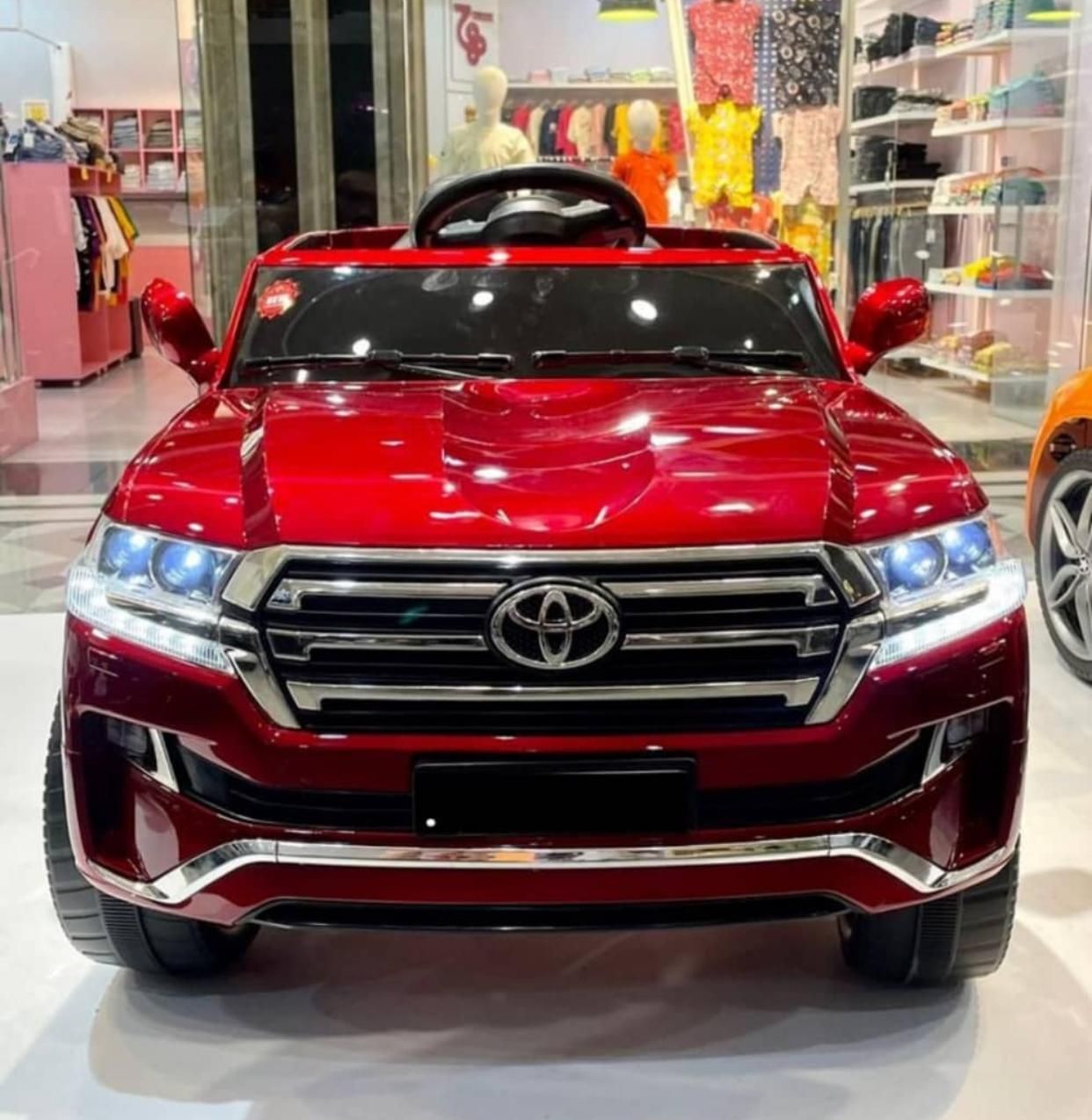 ماشین شارژی لندکروز۵موتور تا۹سالگی باگارانتی یکسال|اسباببازی بچه|تهران, سیروس|دیوار