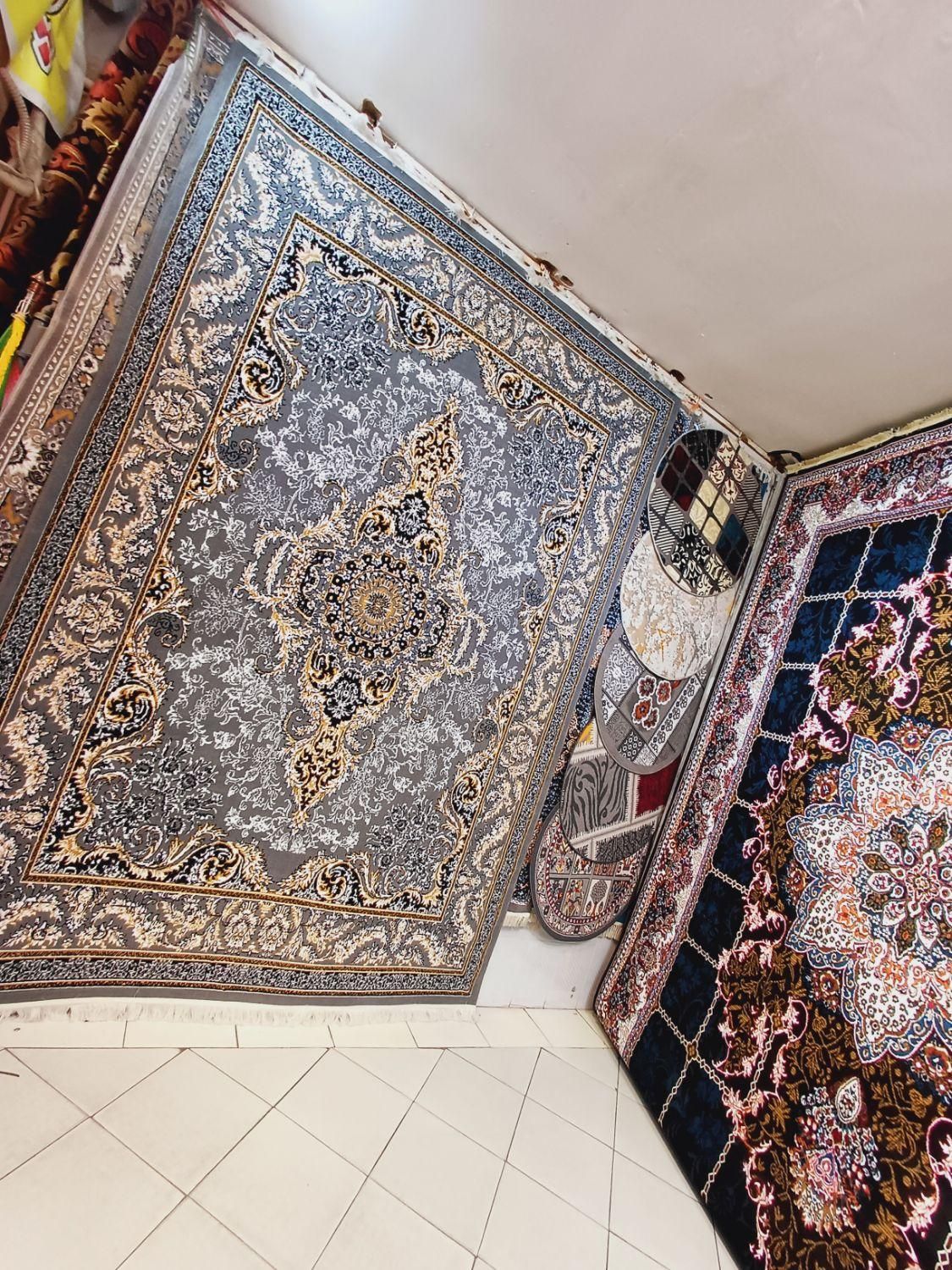 فرش آریانا تمام نخ bsf رنگ ثابت طرح ۷۰۰شانه|فرش|مشهد, طلاب|دیوار