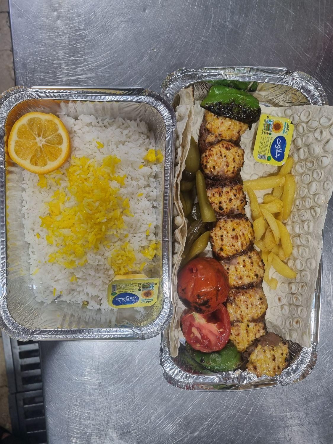 استخدام پیک موتوری تک شیفت و دو شیفت|استخدام خدمات فروشگاه و رستوران|تهران, فاطمی|دیوار