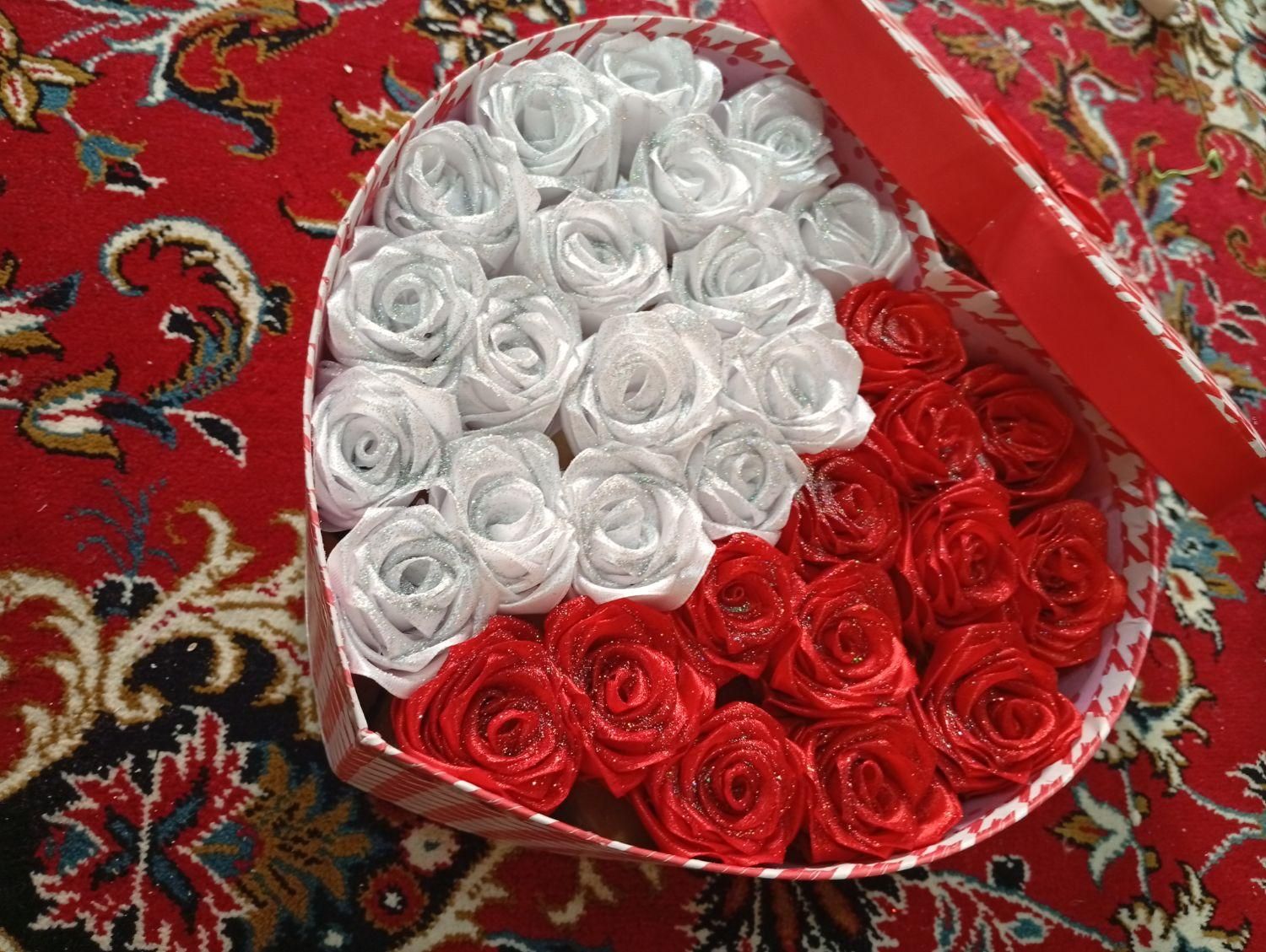 گل روبانی|گل مصنوعی|بناب, |دیوار