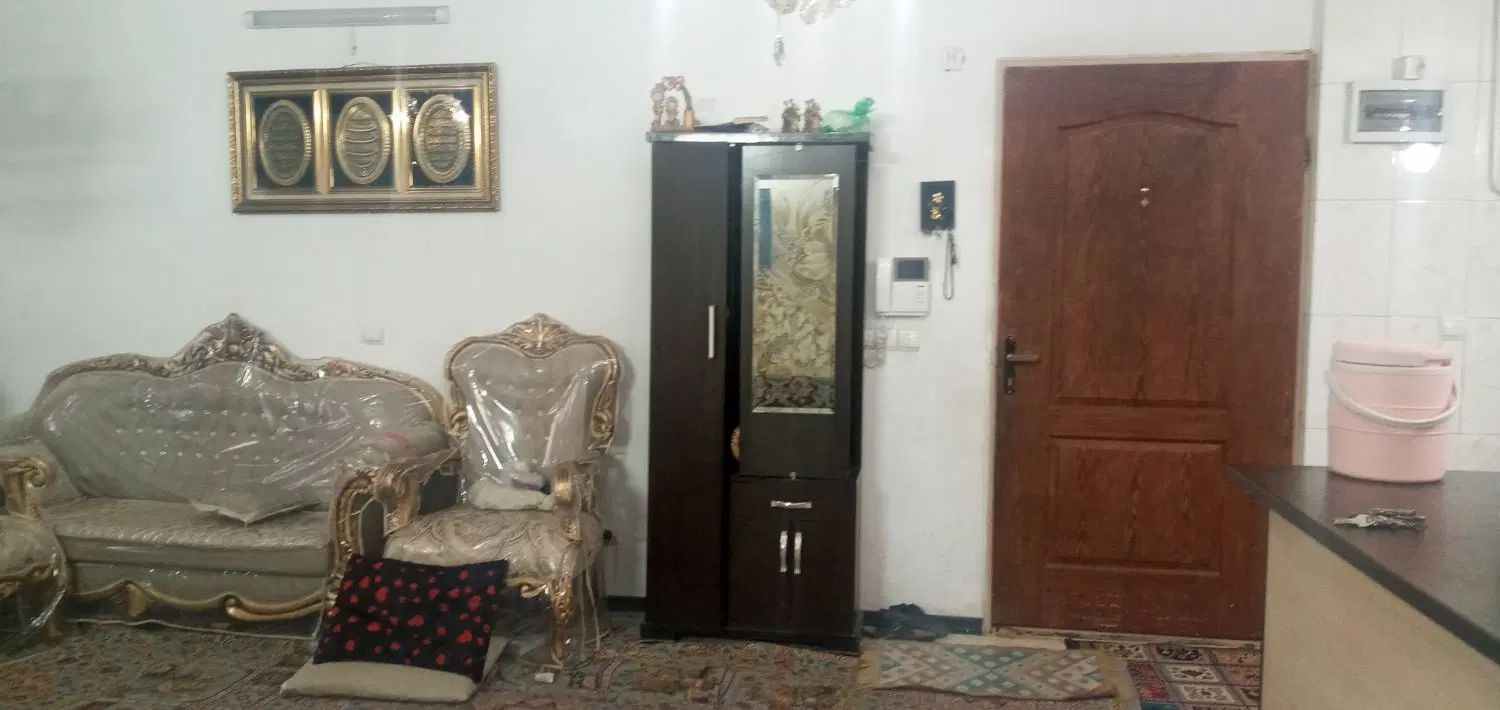 فروش آپارتمان ۷۴ متری ۱ خوابه طبقه ۳ انقلاب|فروش آپارتمان|زاهدان, |دیوار