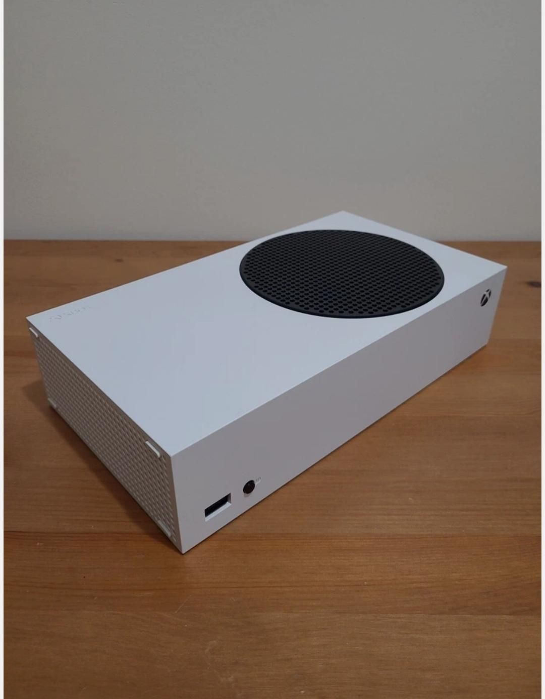 Xbox series s  ایکس باکس سری اس|کنسول، بازی ویدئویی و آنلاین|ساری, |دیوار