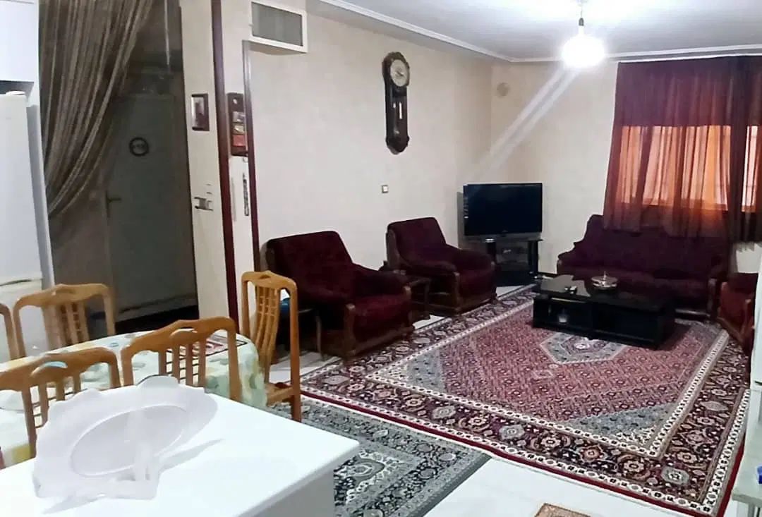واحد ۹۰متری تکواحده پیاده تا مترو ۲دقیقه تکواحده|اجارهٔ آپارتمان|کرج, گلشهر|دیوار