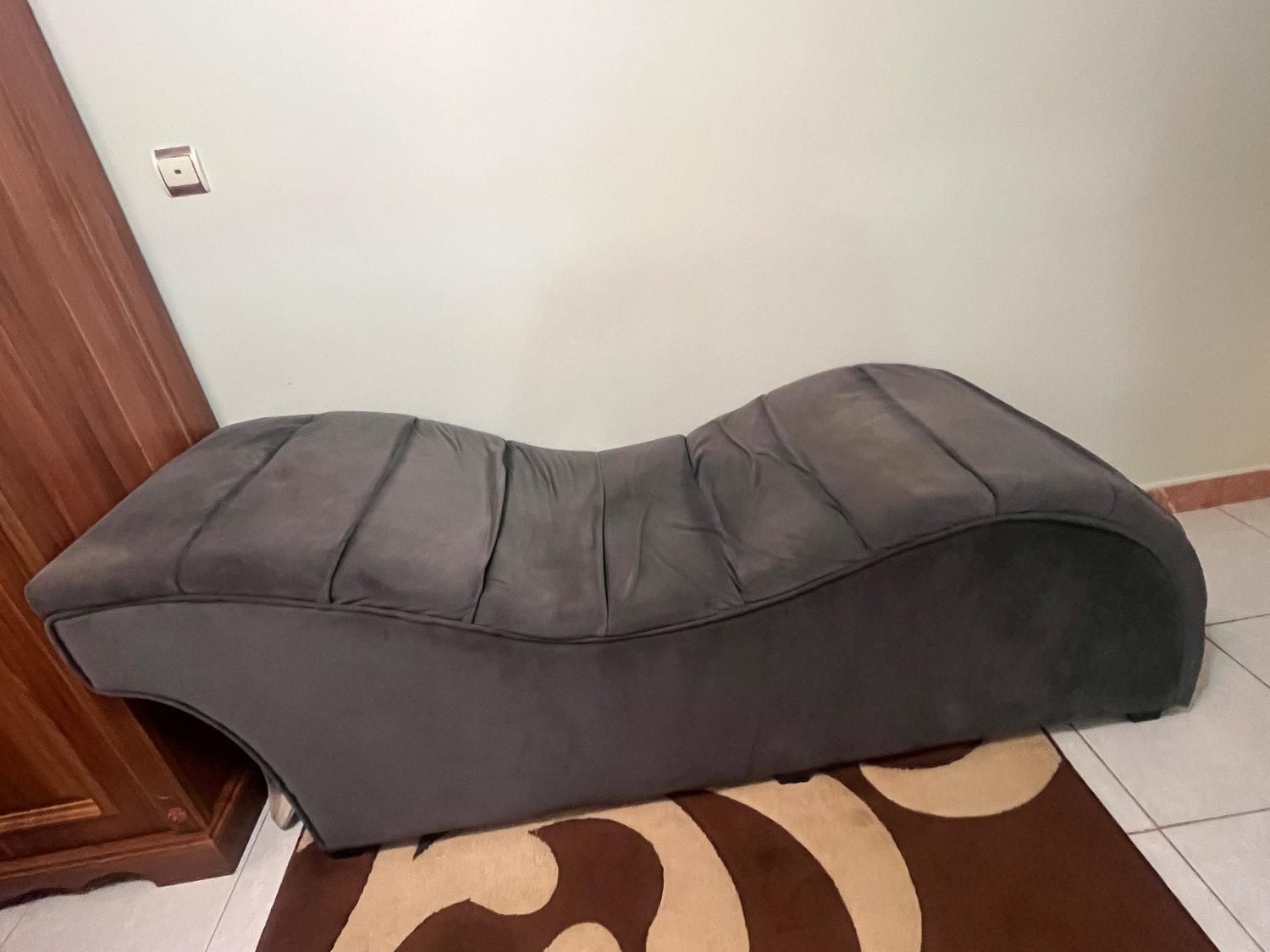 ارایشگاهی/تخت مژه|تخت و سرویس خواب|تهران, پرستار|دیوار