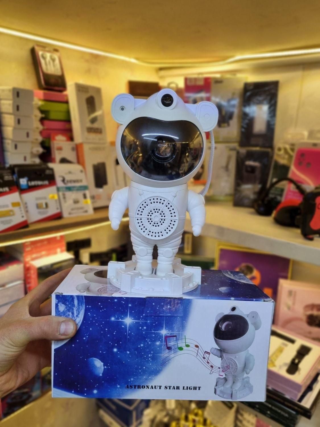 چراغ خواب کهکشانی اسپیکر داره/فضانورد/تک و عمده|چراغ خواب و آباژور|تهران, افسریه شمالی|دیوار