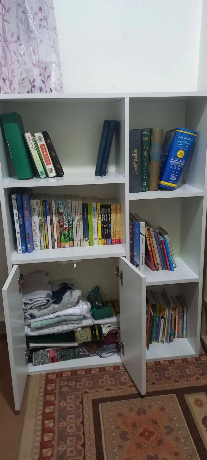 کتابخانه مدرن و تمیز فروش بعلت کمبودجا|کتابخانه، شلف، قفسه‌های دیواری|تهران, تهرانسر غربی|دیوار