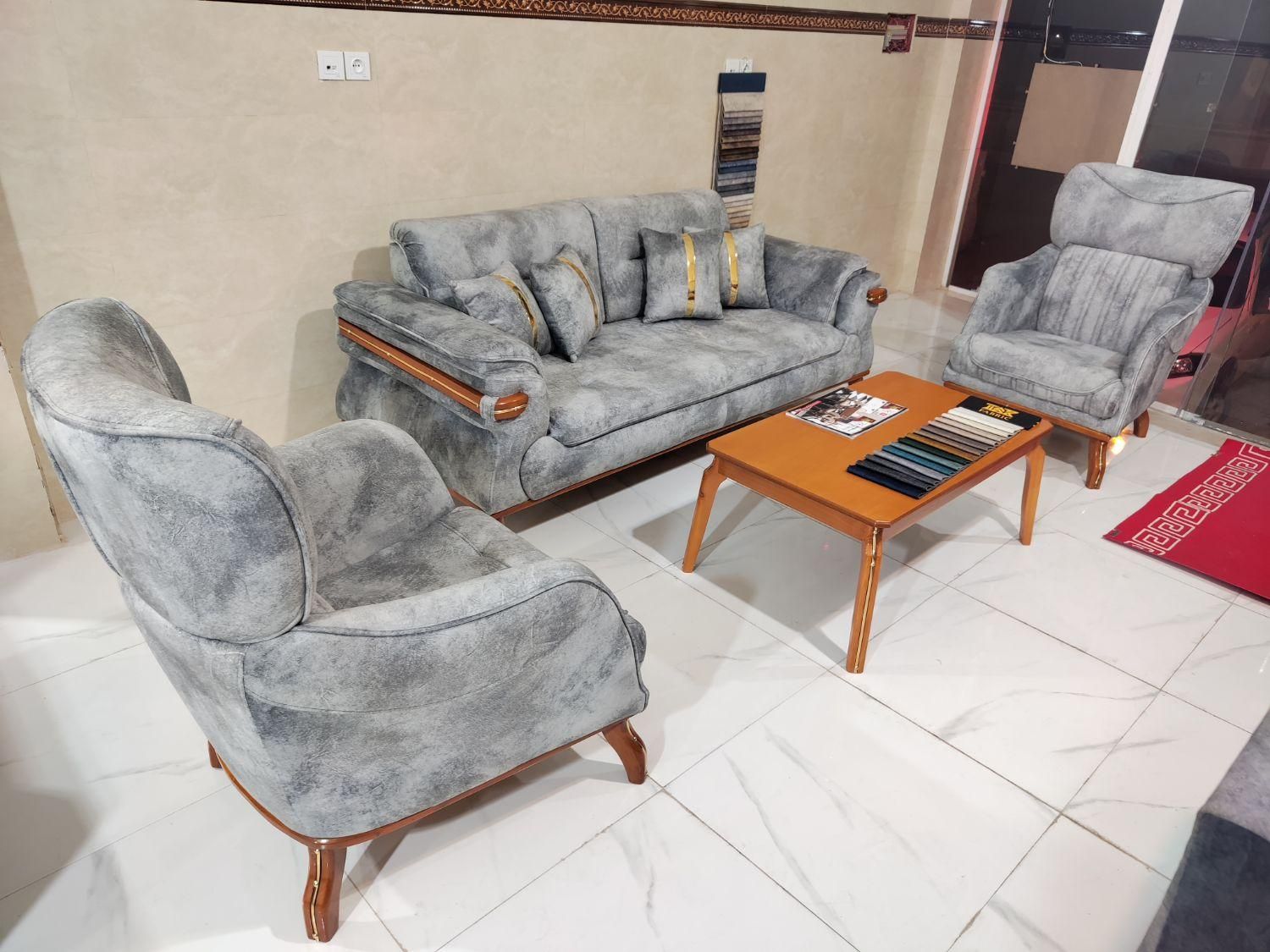 فروش مبل راحتی هشت نفره با اقساط بلند مدت|مبلمان خانگی و میز عسلی|ملایر, |دیوار