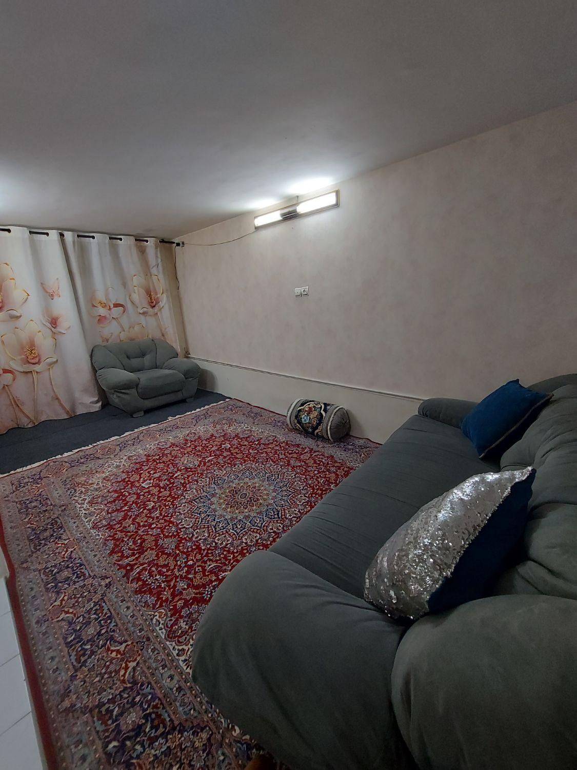 سوئیت مبله ۳۰ متری مستقل|اجارهٔ کوتاه‌مدت آپارتمان و سوئیت|شیراز, ترمینال باربری|دیوار