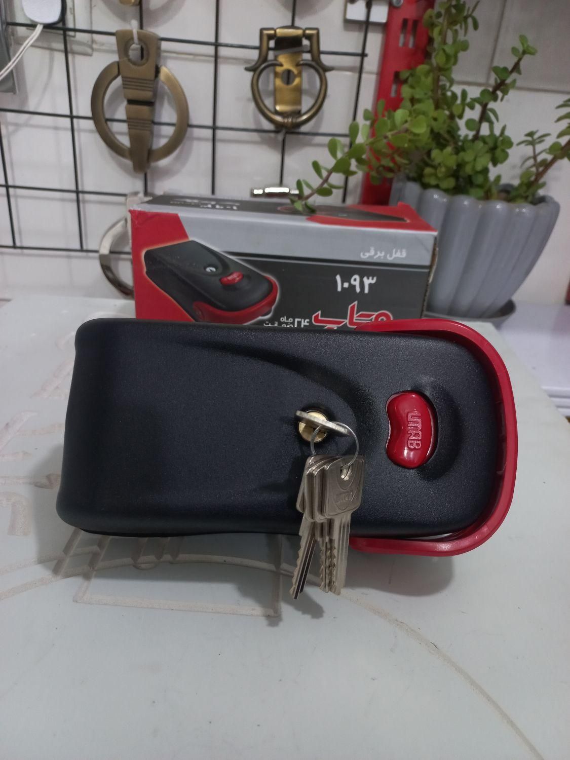 کلید سازی جلالی بازکردن انواع درب خودرو ومنزل شوش|خدمات پیشه و مهارت|شوش, |دیوار