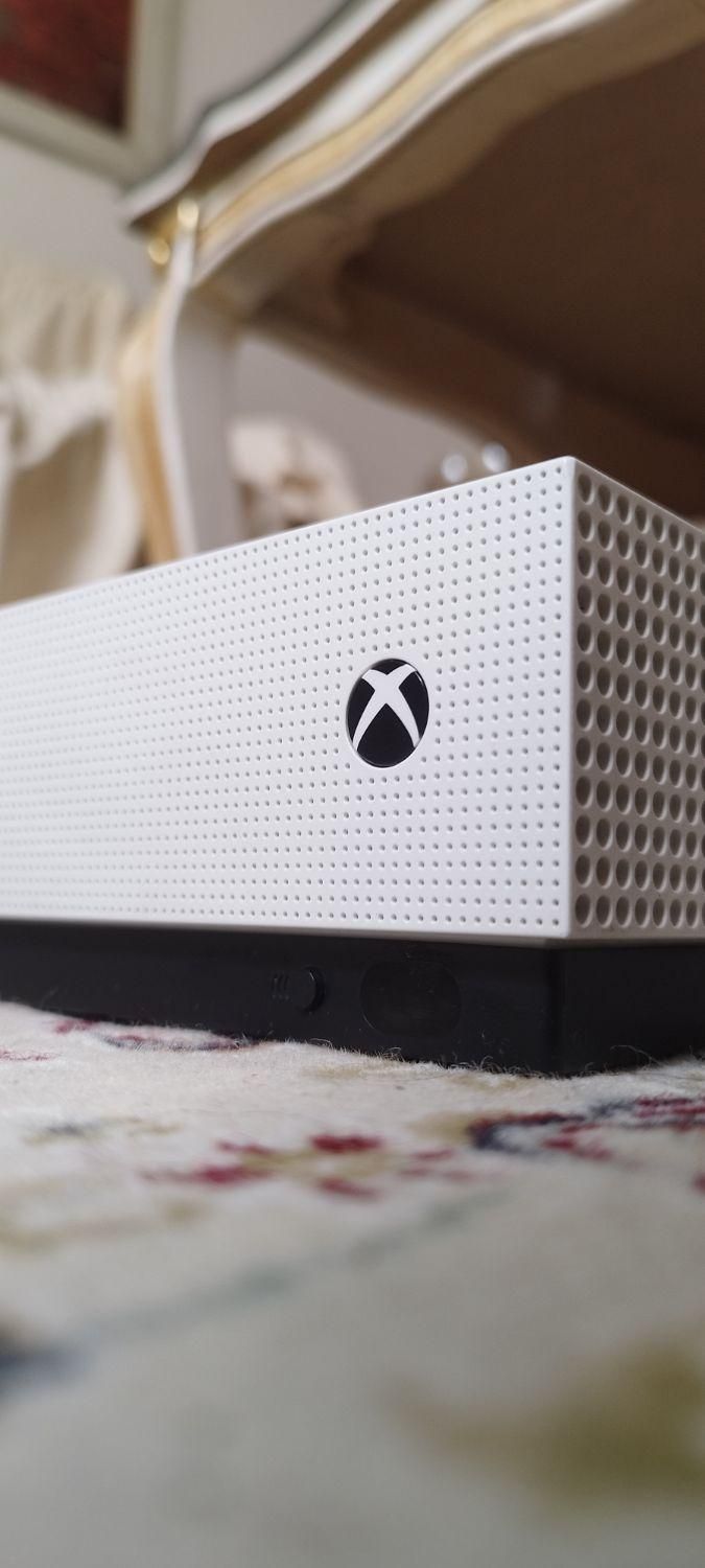 Xbox one s یک ترا دیسک خور|کنسول، بازی ویدئویی و آنلاین|تهران, جنت‌آباد جنوبی|دیوار