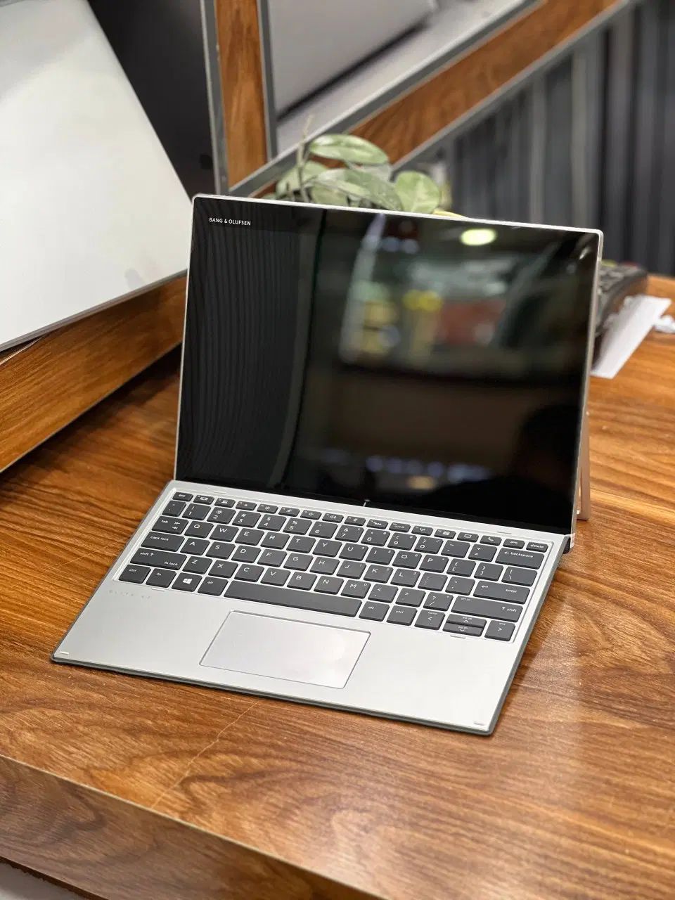 تبلت hp مدل Elite X2 G4 سیم کارت خور با کیبورد|تبلت|تهران, آرارات|دیوار