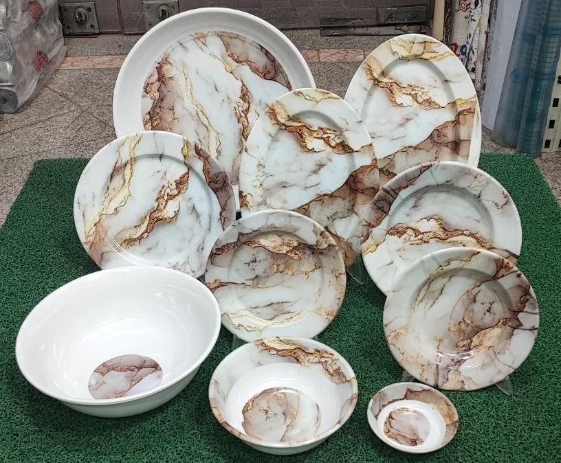 سرویس ملامین گرد*طرح سنگ *قهوه ای|ظروف سرو و پذیرایی|مشهد, کارمندان دوم|دیوار