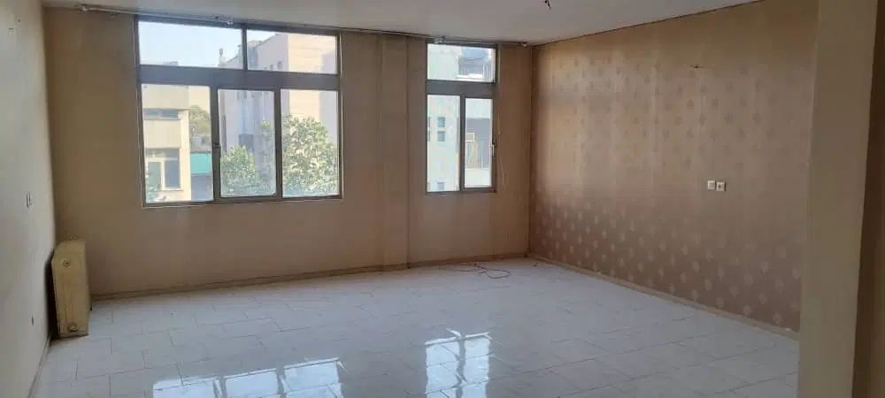 ۸۳ متر ۲ خواب نور ونقشه عالی با آسانسور وپارکینگ|فروش آپارتمان|تهران, فلسطین (میدان انقلاب)|دیوار