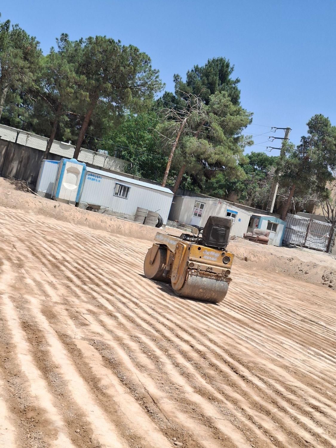 اجاره دهنده غلطک ویبره ای دوچرخ آهنی دمی۷۵|ماشین‌آلات صنعتی|تهران, دریاچه شهدای خلیج فارس|دیوار